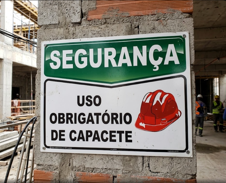 Placa Segurança - Uso Obrigatório de Capacete 2